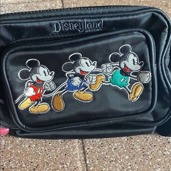 mickey mouse timeless hip pack